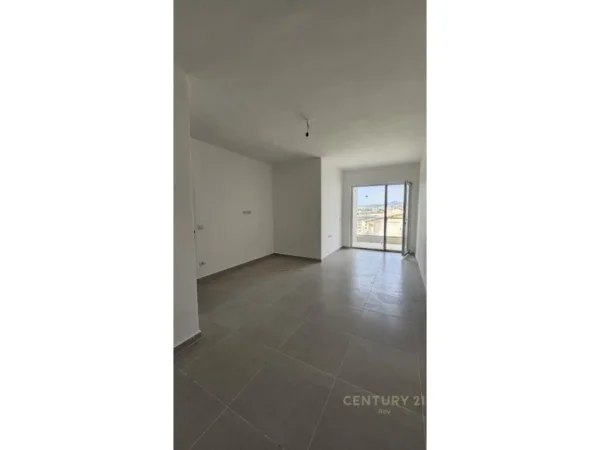 Durres, shitet apartament 2+1 Kati 5, 89 m² 116.000 € (Bulevardi i Pishave)