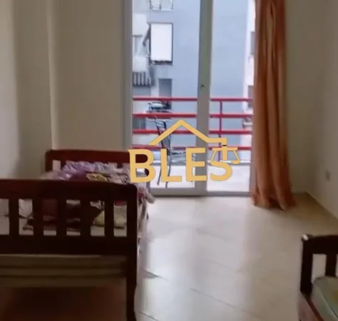 Tirane, jepet me qera apartament 2+1+Ballkon Kati 4, 90 m² 400 € (Teodor Keko)