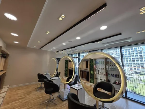Tirane, shitet ambjent biznesi Kati 2, 127 m² 45.000 € 
