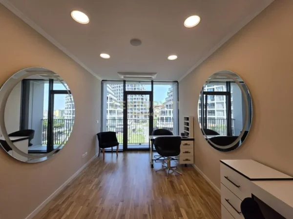 Tirane, shitet ambjent biznesi Kati 2, 127 m² 45.000 € 