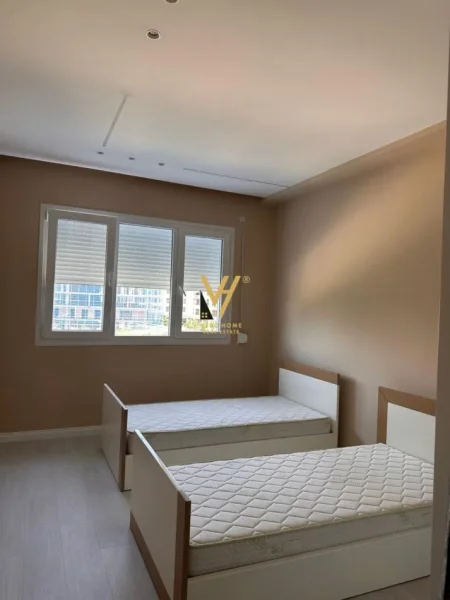 Tirane, jepet me qera apartament 2+1+Ballkon Kati 2, 117 m² 800 € (RIVER RESIDENCE)