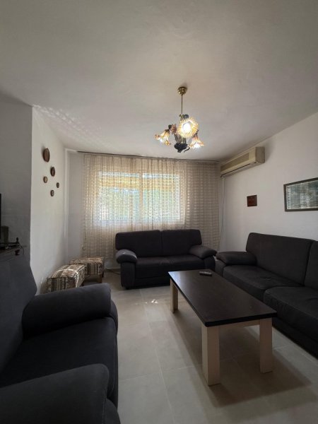 Tirane, jepet me qera apartament 3+1+Ballkon Kati 4, 90 m² 600 € (Tek Mozaiku)