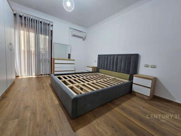Tirane, jepet me qera apartament 1+1 Kati 2, 600 € 