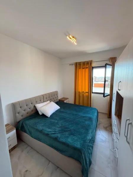 Tirane, jepet me qera apartament 2+1+Ballkon Kati 8, 114 m² 650 € (Oaziz)