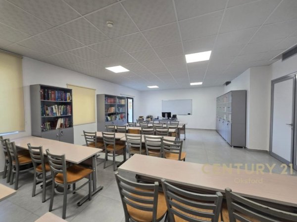 Tirane, jepet me qera ambjent biznesi Kati 0, 1.340 m² 15.000 € (PRANE DELIJORGJIT)