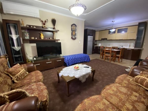 Tirane, jepet me qera apartament 2+1 Kati 1, 110 m² 550 € (Astir, prane &quot;Well&quot;)