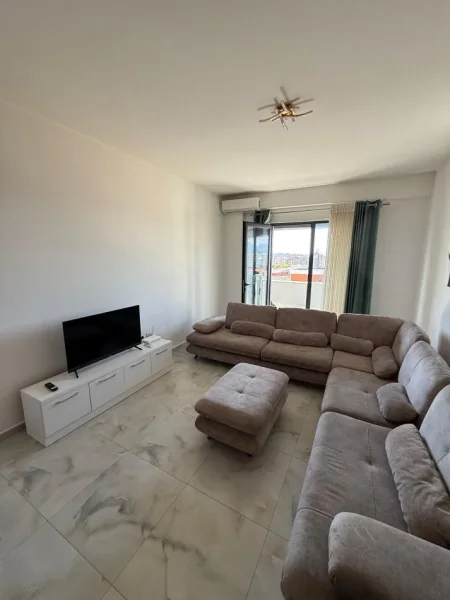 Tirane, jepet me qera apartament 2+1 Kati 8, 114 m² 650 € (Unaza e Re)