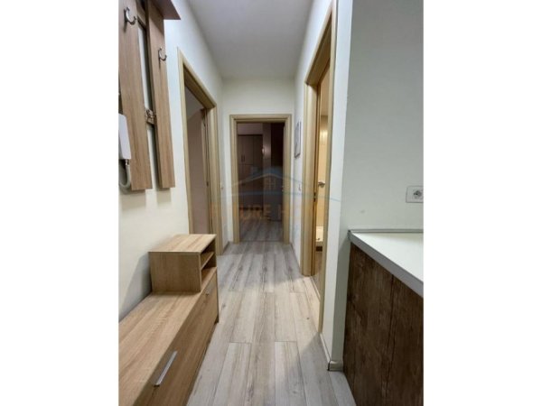 Tirane, jepet me qera apartament 2+1+Ballkon Kati 4, 86 m² 600 € 