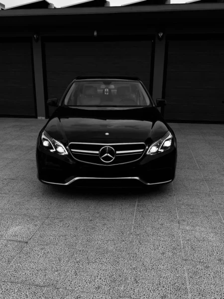 Fier, shitet makine E class Nafte, e zeze automatik Klima 187.000 km 13.500 €