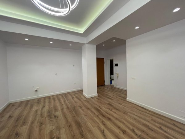 Tirane, shitet apartament 2+1 Kati 10, 101 m² 212.000 € 
