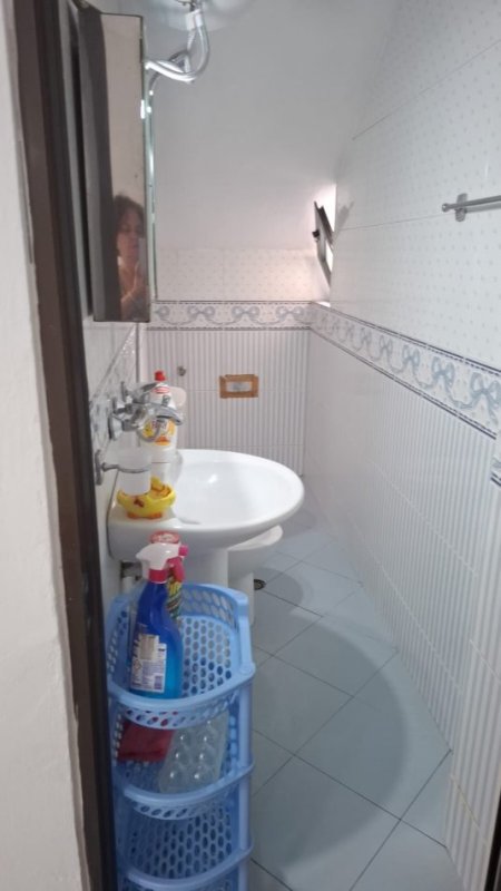 Tirane, jepet me qera shtepi 1+1 Kati 1, 60 m² 400 € (Ali Demi)