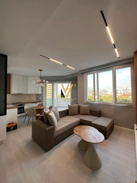 Tirane, jepet me qera apartament 1+1+Ballkon Kati 2, 70 m² 600 € (UNAZA E RE)