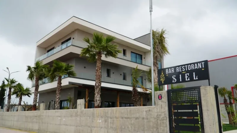 Durres, jepet me qera hotel Kati 3,