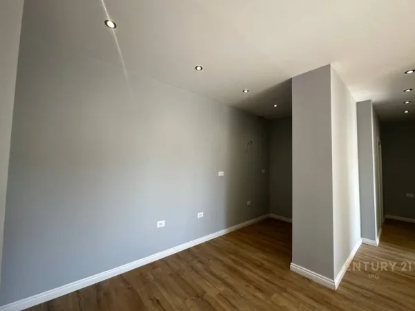 Tirane, shitet apartament Kati 6, 64 m² 118.000 € 