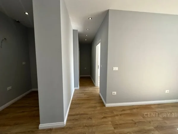 Tirane, shitet apartament Kati 6, 64 m² 118.000 € 