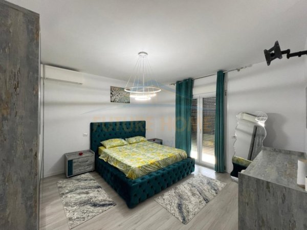 Durres, shitet shtepi 2 Katshe 280.000 €