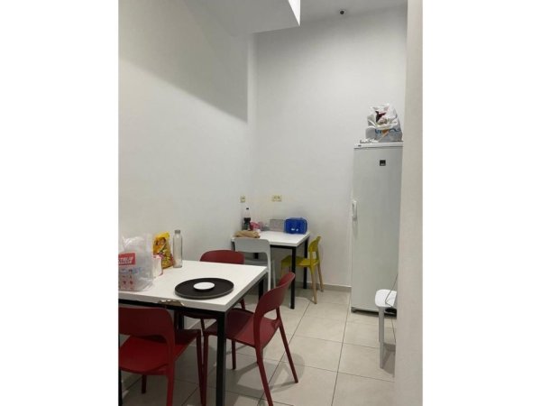 Tirane, shes ambjent biznesi , 263 m² 750.000 € (Ish Blloku)