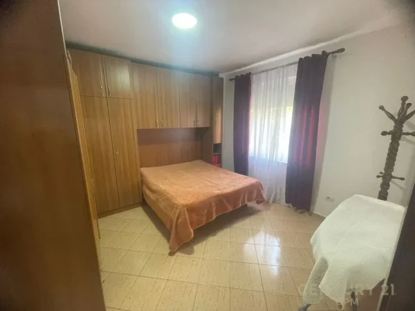 Tirane, shes apartament 2+1+2 , 91 m² 234.000 € (Komuna e Parisit)