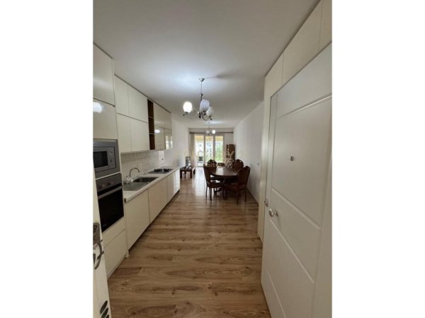 Tirane, jepet me qera apartament 2+1 Kati 3, 84 m² 500 € (Pjeter Budi)