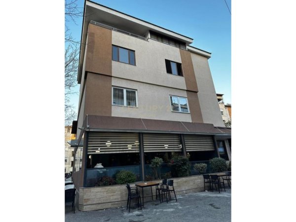 Tirane, jepet me qera ambjent biznesi , 1.000 m² 7.000 €