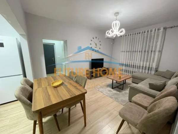 Tirane, jepet me qera apartament 1+1 Kati 4, 51 m² 500 € (Moziku Tiranes)