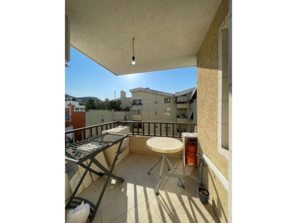 Tirane, jepet me qera apartament 2+1 Kati 3, 104 m² 650 € (Kopshti Botanik)