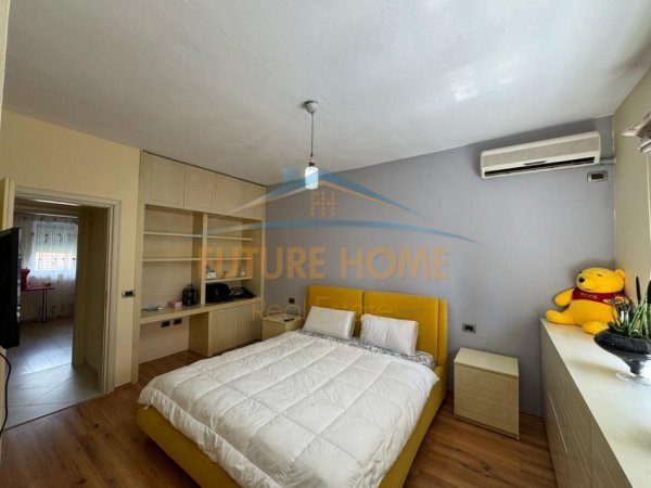 Tirane, jepet me qera apartament 2+1 Kati 2, 85 m² 700 € (Komuna e Parisit)