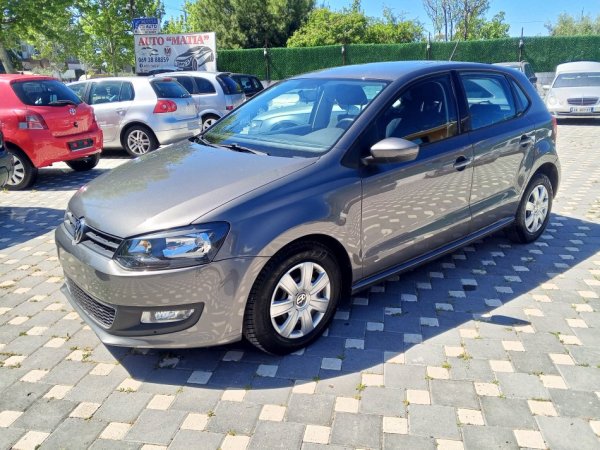 Durres, shes makine VW POLO 1.2 NAFT GJENDJA PERFEKT Nafte, gri e erret manuale Kondicioner 187.000 km 4.400 €