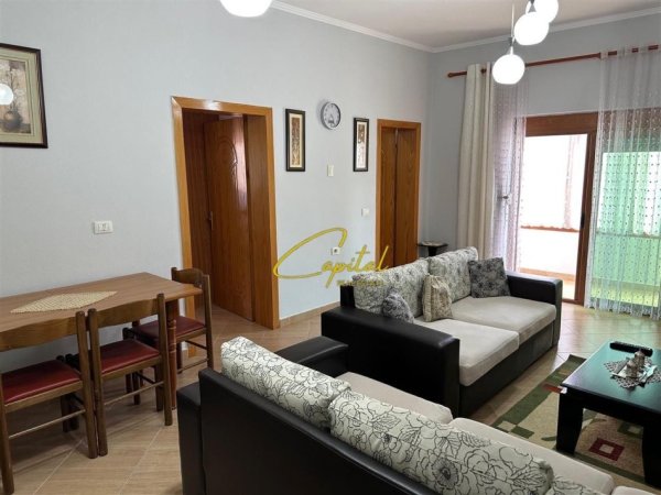 Tirane, jepet me qera apartament 2+1 Kati 2, 100 m² 450 € (PORCELAN)
