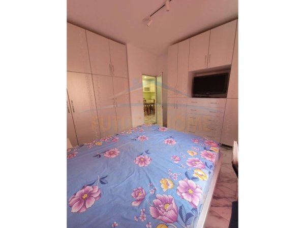 Tirane, jepet me qera apartament 1+1 Kati 0, 55 m² 300 € 