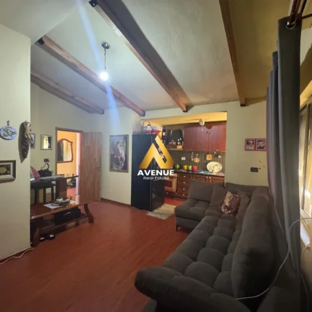 Tirane, shitet apartament 1+1+Ballkon Kati 5, 87 m² 191.200 € (Vaso pasho)