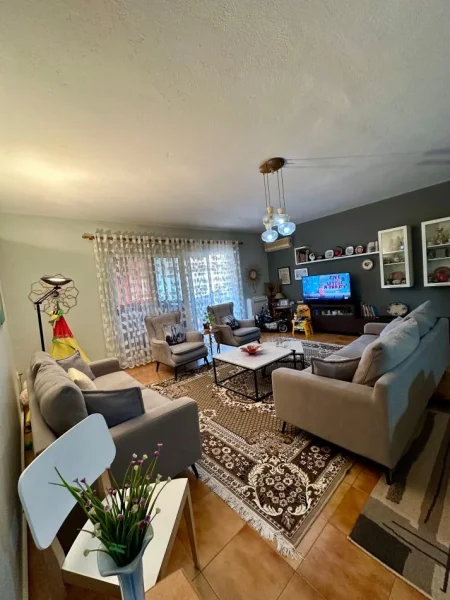 Tirane, shitet apartament 2+1 Kati 5, 136 m² 250.000 €