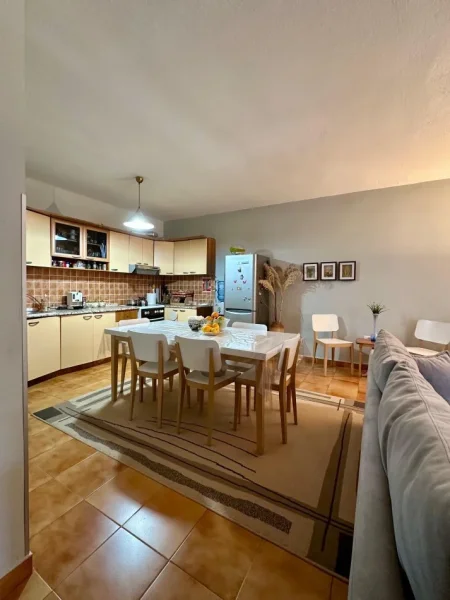 Tirane, shitet apartament 2+1 Kati 5, 136 m² 250.000 €