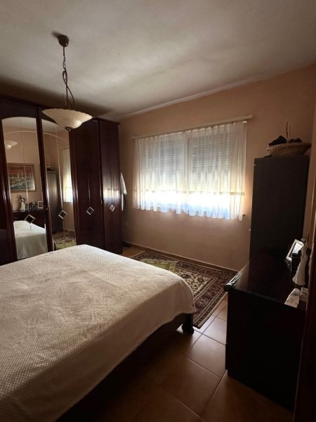 Tirane, shitet apartament 2+1 Kati 5, 136 m² 250.000 €