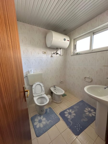 Tirane, shitet apartament 2+1 Kati 5, 136 m² 250.000 €
