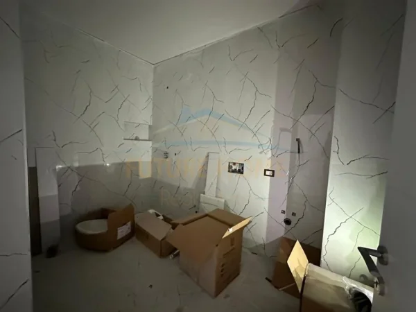 Shitet, Apartament 2+1+2, Jordan Misja, Tiranë.