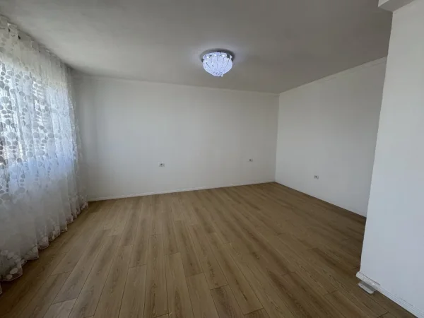 Tirane, shitet apartament 1+1+Ballkon , 65 m² 88.000 € (Besim Alla)