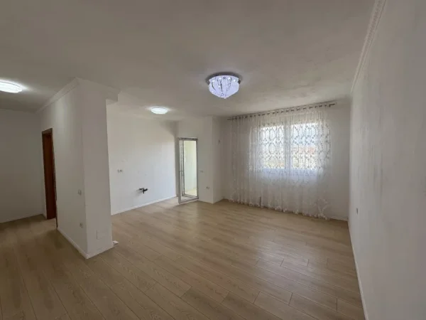 Tirane, shitet apartament 1+1+Ballkon , 65 m² 88.000 € (Besim Alla)