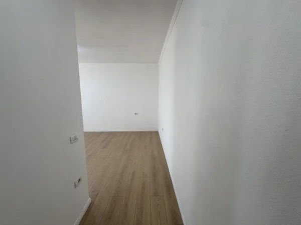 Tirane, shitet apartament 1+1+Ballkon , 65 m² 88.000 € (Besim Alla)