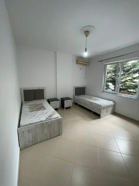 Tirane, jepet me qera apartament 2+1+Ballkon Kati 2, 100 m² 500 € (Astir)