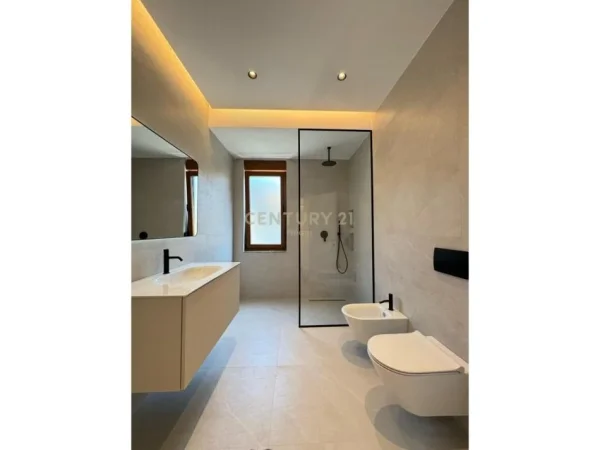 Tirane, shitet apartament 2+1+Aneks+Ballkon Kati 2, 98 m² 215.000 € (Neom116605)