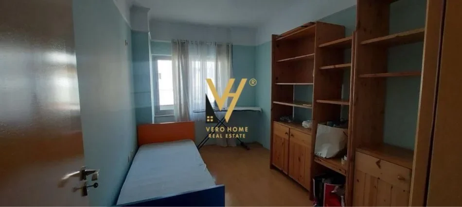 Tirane, jepet me qera apartament 2+1+Ballkon Kati 7, 90 m² 500 € (astir)