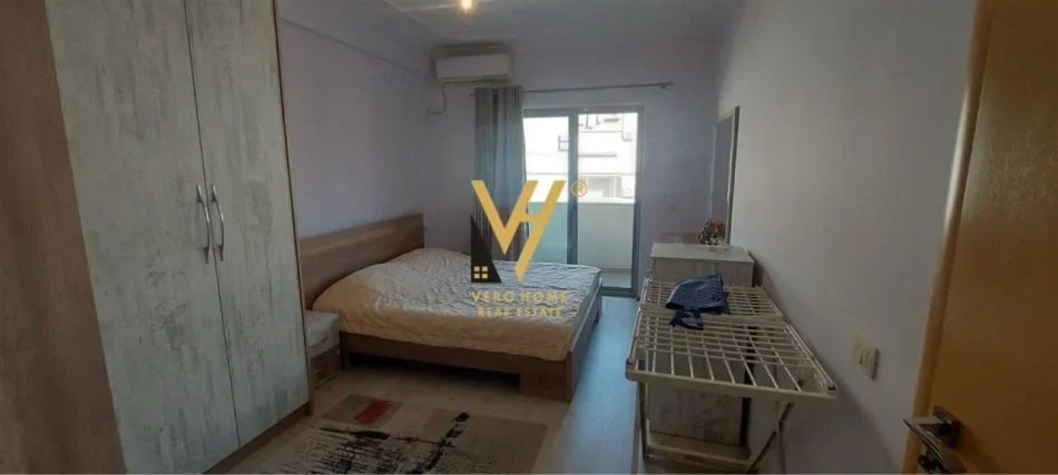 Tirane, jepet me qera apartament 2+1+Ballkon Kati 7, 90 m² 500 € (astir)