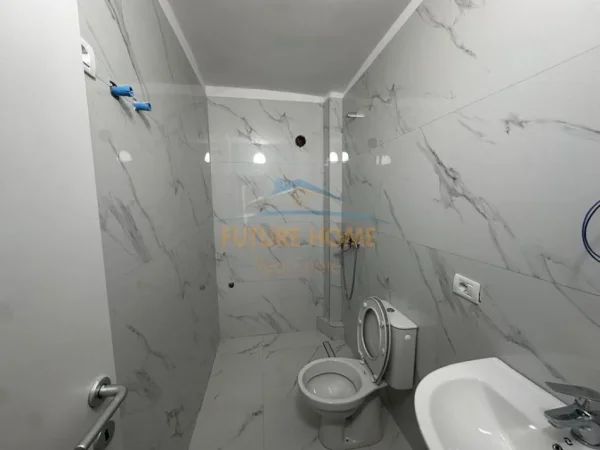 Shitet, Apartament 1+1, Xhamlliku,Tirane