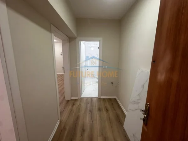 Shitet, Apartament 1+1, Xhamlliku,Tirane