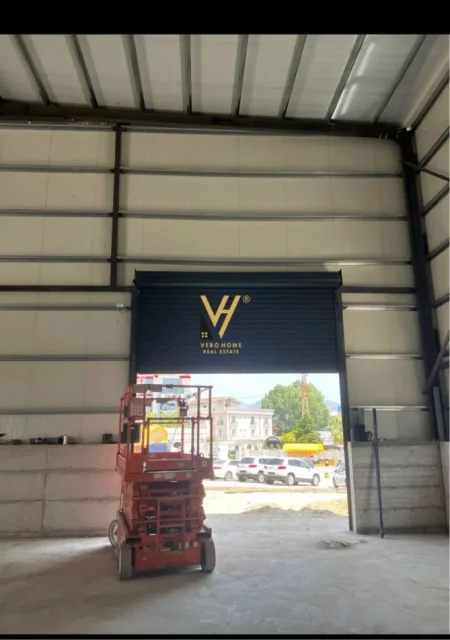 Tirane, jepet me qera magazine Kati 0, 500 m² 3.500 € (AUTOSTRADA TIRANE DURRES)