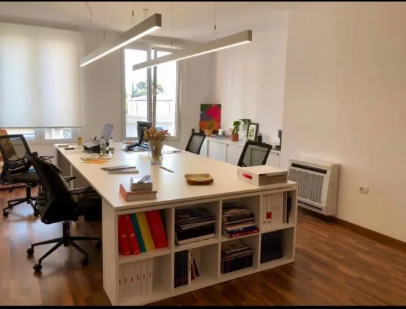 Tirane, jepet me qera zyre Kati 4, 57 m² 1.000 € (rruga e elbasanit)