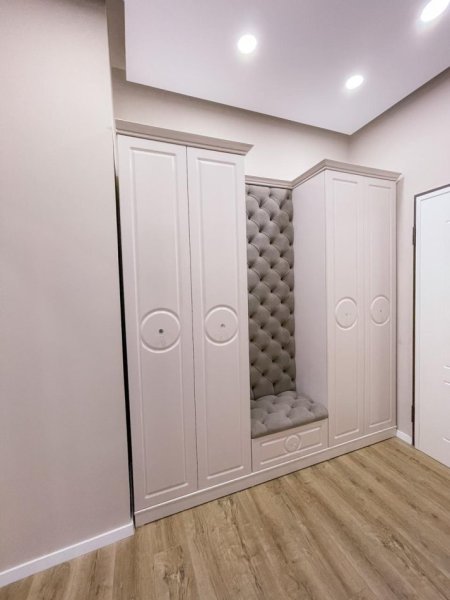 Apartament Me Qera 2+1 Tek Pazari I Ri 1000 euro  (ID B220791) Tirane