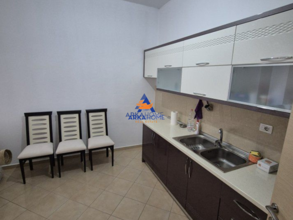 Tirane, jepet me qera apartament 1+1 Kati 2, 64 m² 450 € (SPITALI AMERIKAN 3)