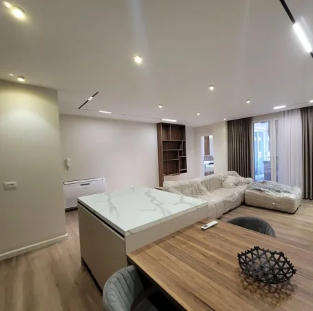 Tirane, shitet apartament 1+1 , 100 m² (Bllok)